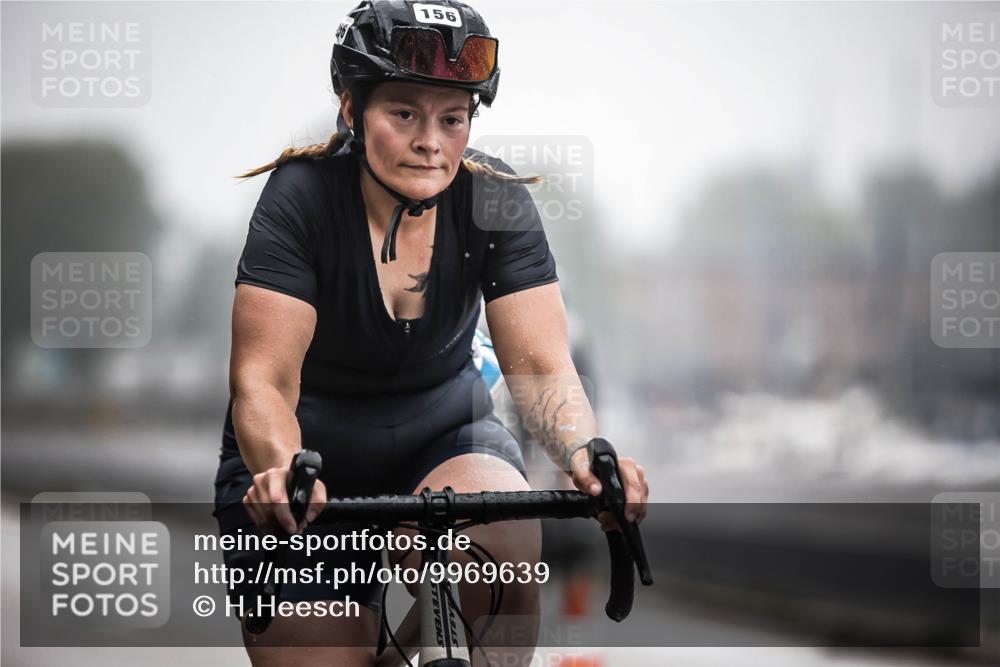 16.08.2026 - KN Förde Triathlon 2026 H.Heesch http://msf.ph/oto/9969639 16.08.2026 09:50:18 Radfahren 156, 174, 194, 239 meine-sportfotos.de