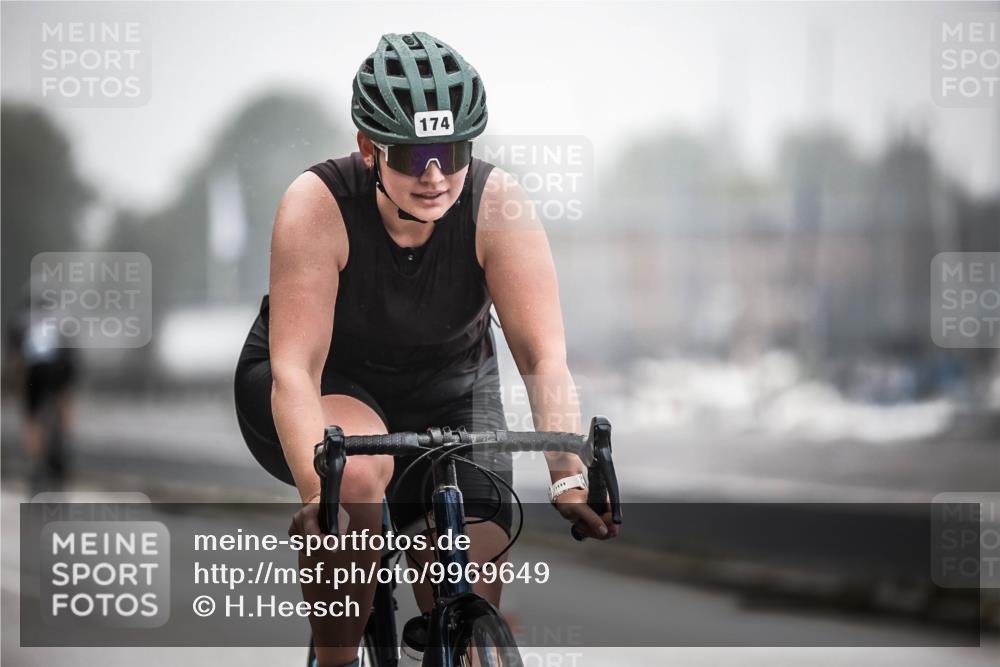 16.08.2026 - KN Förde Triathlon 2026 H.Heesch http://msf.ph/oto/9969649 16.08.2026 09:50:19 Radfahren 156, 174, 194, 239 meine-sportfotos.de