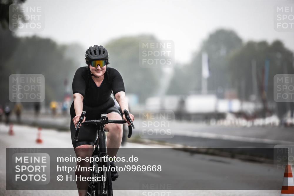 16.08.2026 - KN Förde Triathlon 2026 H.Heesch http://msf.ph/oto/9969668 16.08.2026 09:50:29 Radfahren 171, 180, 233, 234, 263, 266 meine-sportfotos.de