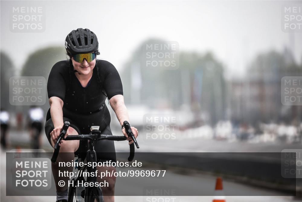 16.08.2026 - KN Förde Triathlon 2026 H.Heesch http://msf.ph/oto/9969677 16.08.2026 09:50:30 Radfahren 171, 180, 233, 234, 263, 266 meine-sportfotos.de