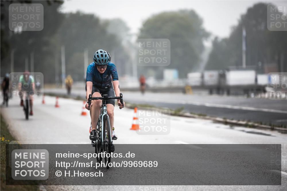 16.08.2026 - KN Förde Triathlon 2026 H.Heesch http://msf.ph/oto/9969689 16.08.2026 09:50:32 Radfahren 123, 171, 233, 234, 263 meine-sportfotos.de