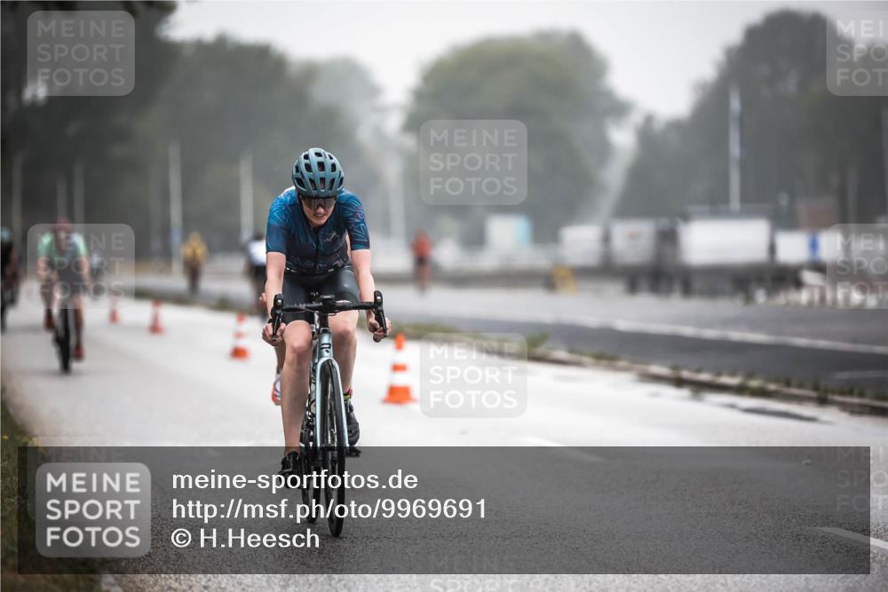 16.08.2026 - KN Förde Triathlon 2026 H.Heesch http://msf.ph/oto/9969691 16.08.2026 09:50:32 Radfahren 123, 171, 233, 234, 263 meine-sportfotos.de