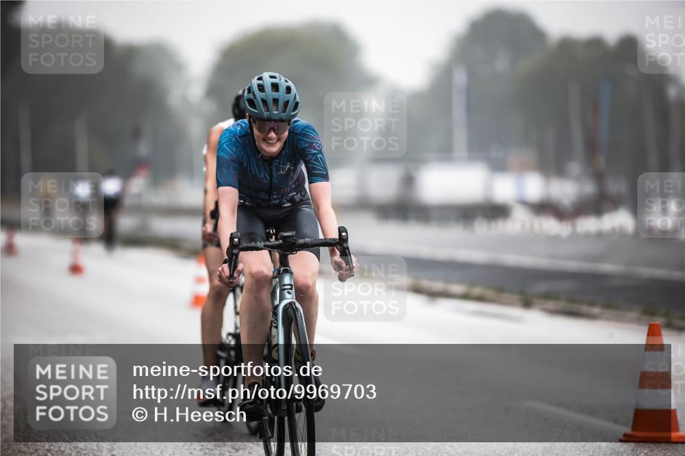 16.08.2026 - KN Förde Triathlon 2026 H.Heesch http://msf.ph/oto/9969703 16.08.2026 09:50:33 Radfahren 123, 233, 234, 263 meine-sportfotos.de