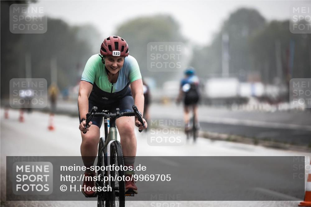 16.08.2026 - KN Förde Triathlon 2026 H.Heesch http://msf.ph/oto/9969705 16.08.2026 09:50:37 Radfahren 123, 126, 148, 217, 228 meine-sportfotos.de