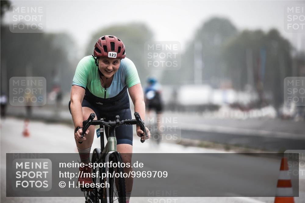 16.08.2026 - KN Förde Triathlon 2026 H.Heesch http://msf.ph/oto/9969709 16.08.2026 09:50:37 Radfahren 123, 126, 148, 217, 228 meine-sportfotos.de