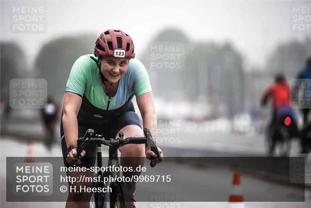 16.08.2026 - KN Förde Triathlon 2026 H.Heesch http://msf.ph/oto/9969715 16.08.2026 09:50:37 Radfahren 123, 126, 148, 217, 228 meine-sportfotos.de