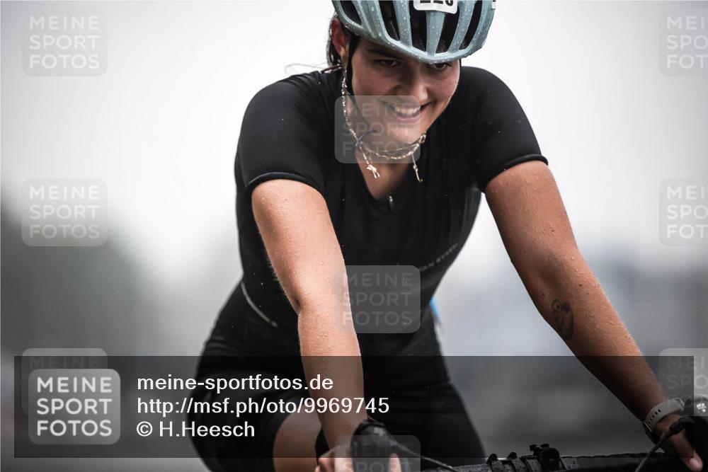 16.08.2026 - KN Förde Triathlon 2026 H.Heesch http://msf.ph/oto/9969745 16.08.2026 09:50:43 Radfahren 126, 148, 211, 228 meine-sportfotos.de