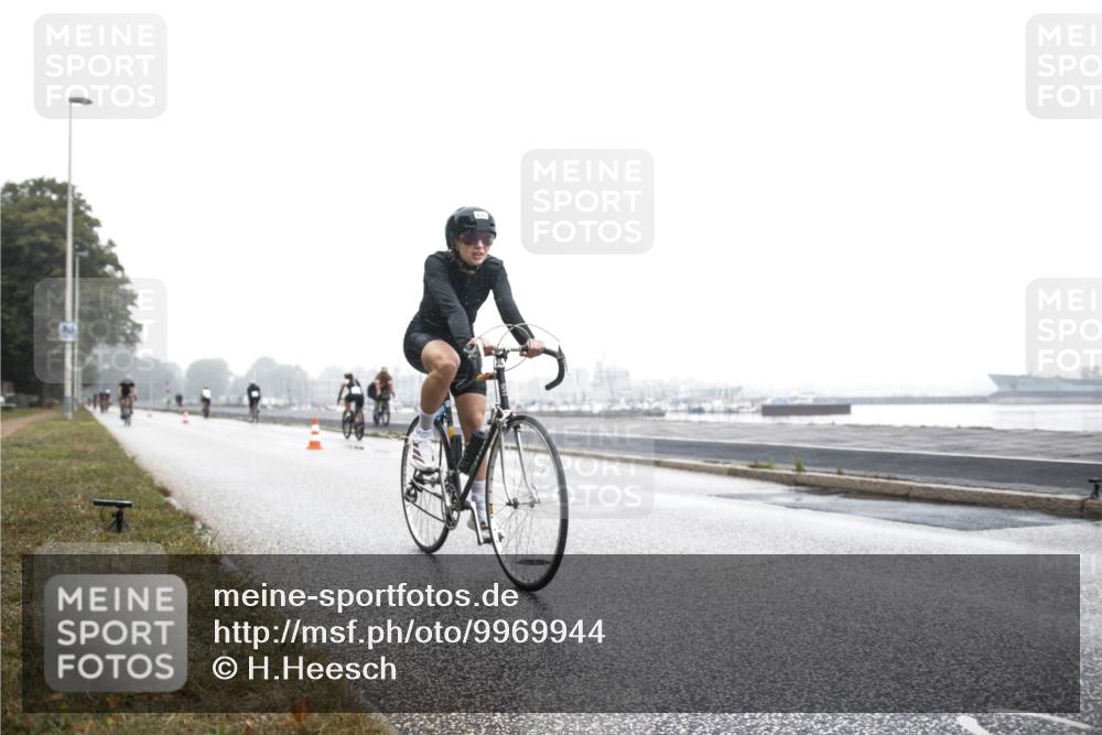 16.08.2026 - KN Förde Triathlon 2026 H.Heesch http://msf.ph/oto/9969944 16.08.2026 09:44:14 Radfahren 130, 131, 235, 245, 251, 805 meine-sportfotos.de