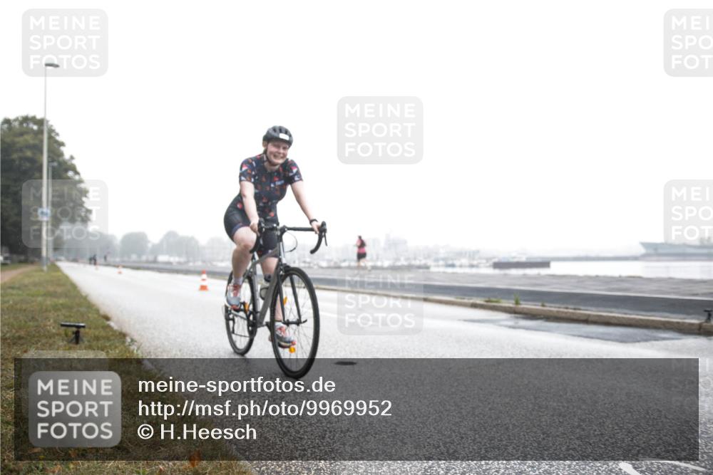 16.08.2026 - KN Förde Triathlon 2026 H.Heesch http://msf.ph/oto/9969952 16.08.2026 09:44:37 Radfahren 205, 213, 254 meine-sportfotos.de