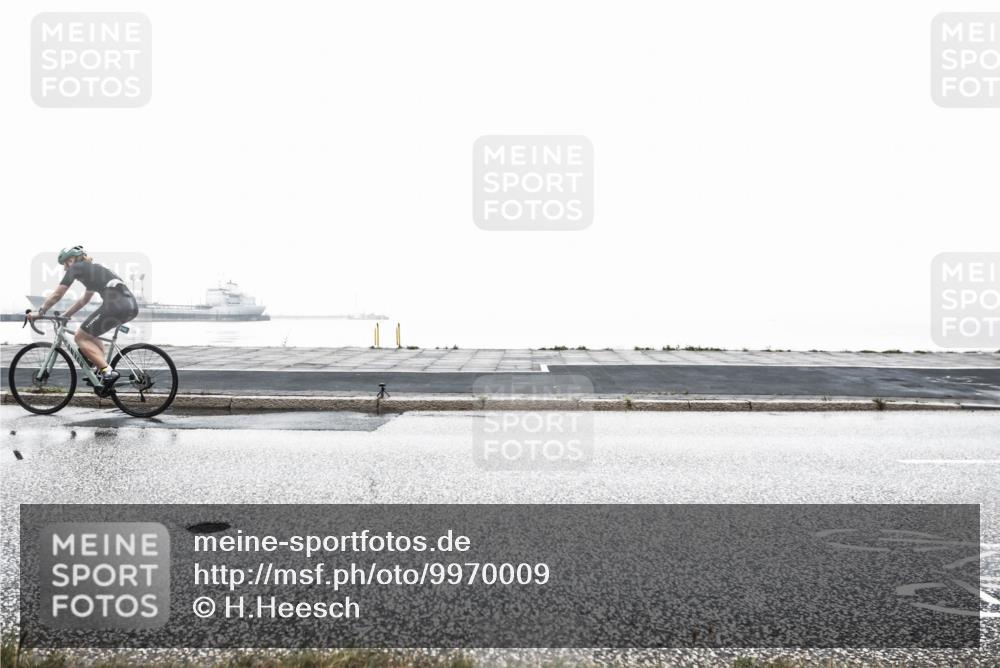 16.08.2026 - KN Förde Triathlon 2026 H.Heesch http://msf.ph/oto/9970009 16.08.2026 09:51:54 Radfahren 184, 227, 232 meine-sportfotos.de