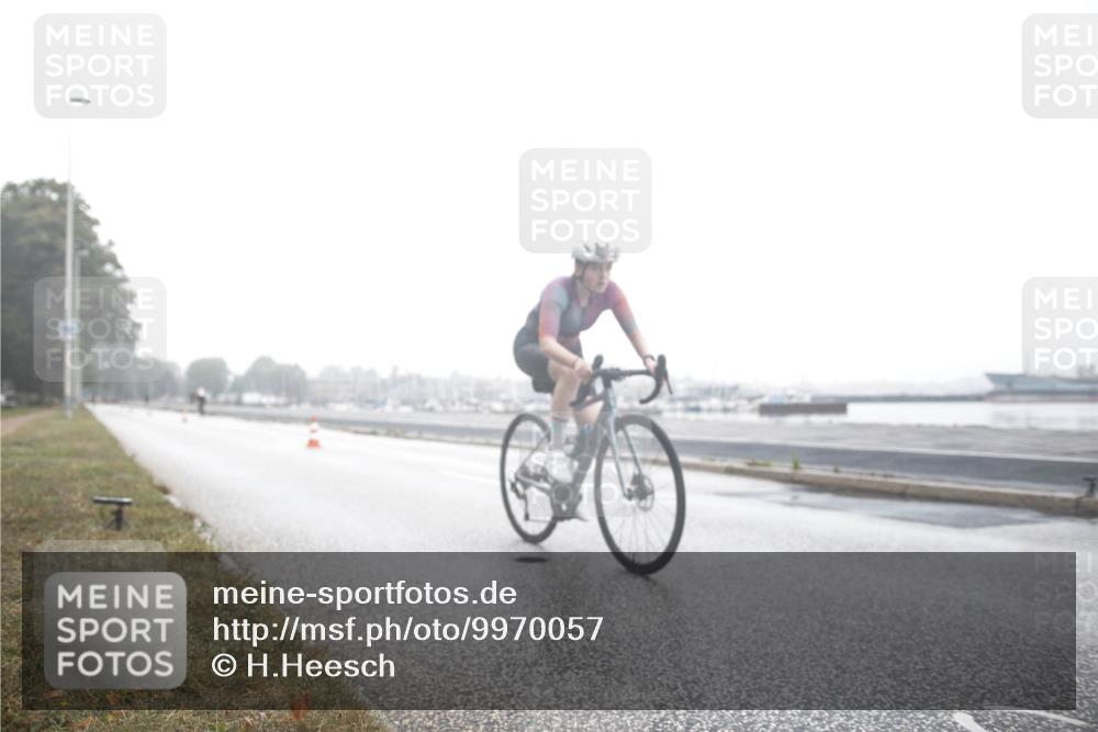 16.08.2026 - KN Förde Triathlon 2026 H.Heesch http://msf.ph/oto/9970057 16.08.2026 09:47:26 Radfahren 138, 228, 248, 254 meine-sportfotos.de