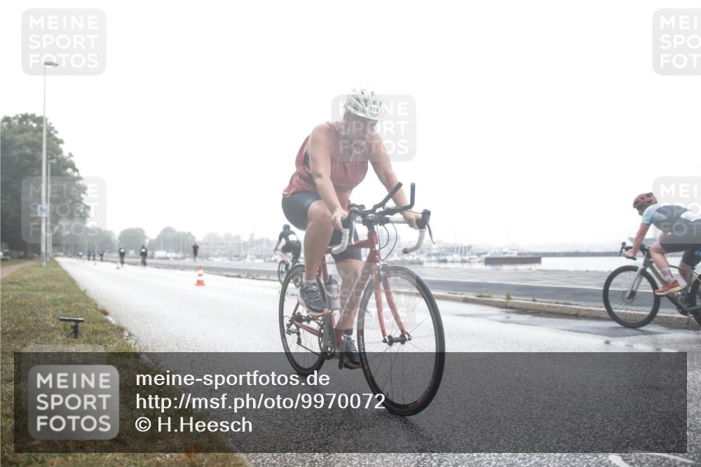 16.08.2026 - KN Förde Triathlon 2026 H.Heesch http://msf.ph/oto/9970072 16.08.2026 09:47:47 Radfahren 113, 124 meine-sportfotos.de