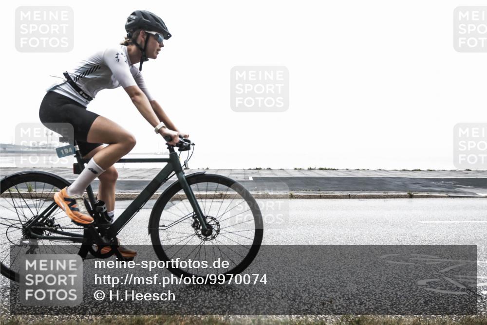 16.08.2026 - KN Förde Triathlon 2026 H.Heesch http://msf.ph/oto/9970074 16.08.2026 09:53:01 Radfahren 108, 139, 194, 239, 260 meine-sportfotos.de