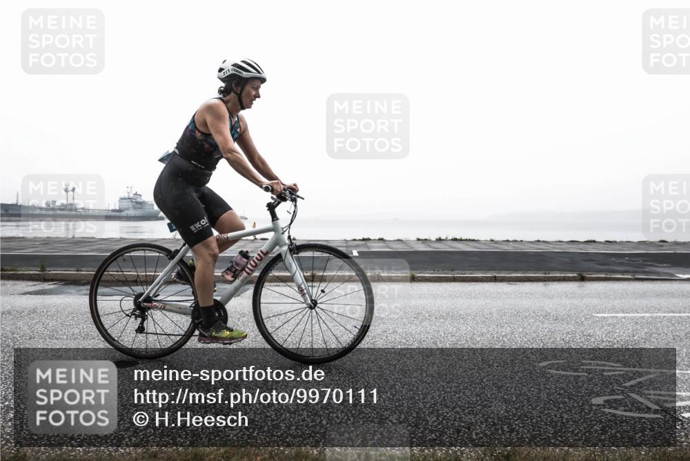 16.08.2026 - KN Förde Triathlon 2026 H.Heesch http://msf.ph/oto/9970111 16.08.2026 09:53:36 Radfahren 120, 126, 141, 211, 233, 234 meine-sportfotos.de
