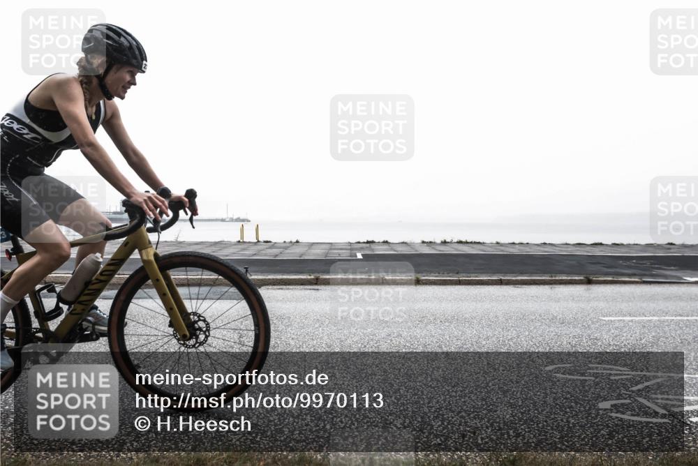 16.08.2026 - KN Förde Triathlon 2026 H.Heesch http://msf.ph/oto/9970113 16.08.2026 09:53:37 Radfahren 120, 126, 137, 141, 179, 211, 233, 234 meine-sportfotos.de