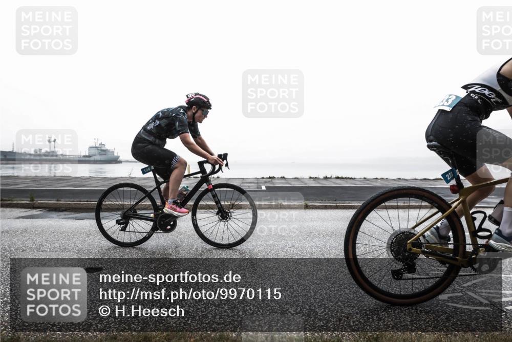 16.08.2026 - KN Förde Triathlon 2026 H.Heesch http://msf.ph/oto/9970115 16.08.2026 09:53:37 Radfahren 120, 126, 137, 141, 179, 211, 233, 234 meine-sportfotos.de
