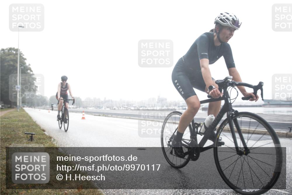16.08.2026 - KN Förde Triathlon 2026 H.Heesch http://msf.ph/oto/9970117 16.08.2026 09:49:07 Radfahren 169, 190, 198 meine-sportfotos.de