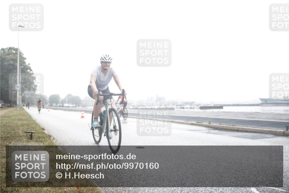 16.08.2026 - KN Förde Triathlon 2026 H.Heesch http://msf.ph/oto/9970160 16.08.2026 09:50:11 Radfahren 138, 242 meine-sportfotos.de