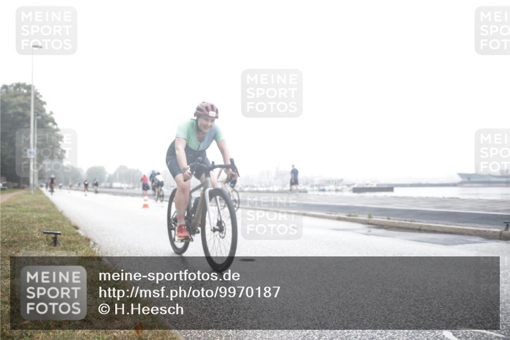 16.08.2026 - KN Förde Triathlon 2026 H.Heesch http://msf.ph/oto/9970187 16.08.2026 09:50:38 Radfahren 123, 126, 148, 217, 228 meine-sportfotos.de