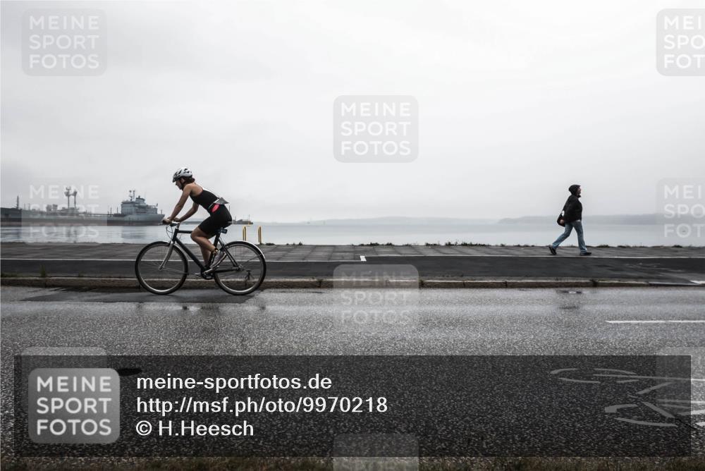 16.08.2026 - KN Förde Triathlon 2026 H.Heesch http://msf.ph/oto/9970218 16.08.2026 09:55:35 Radfahren 134, 251, 262 meine-sportfotos.de