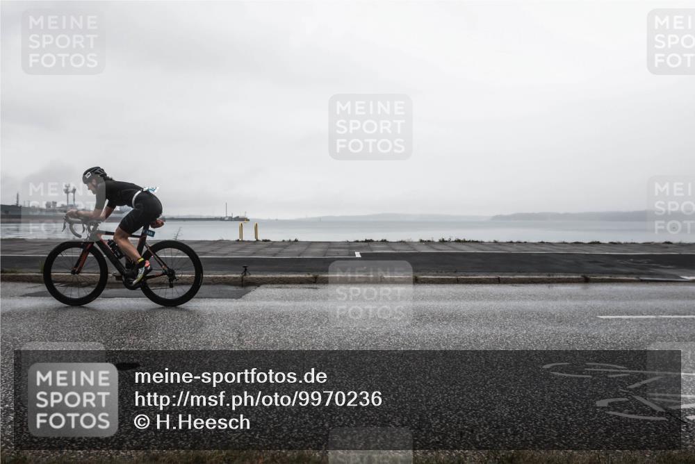 16.08.2026 - KN Förde Triathlon 2026 H.Heesch http://msf.ph/oto/9970236 16.08.2026 09:56:18 Radfahren 195, 260, 805 meine-sportfotos.de