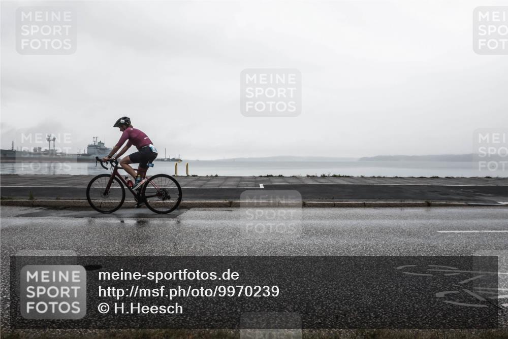 16.08.2026 - KN Förde Triathlon 2026 H.Heesch http://msf.ph/oto/9970239 16.08.2026 09:56:29 Radfahren 108, 137, 172, 225 meine-sportfotos.de
