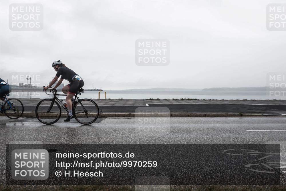 16.08.2026 - KN Förde Triathlon 2026 H.Heesch http://msf.ph/oto/9970259 16.08.2026 09:57:17 Radfahren  meine-sportfotos.de