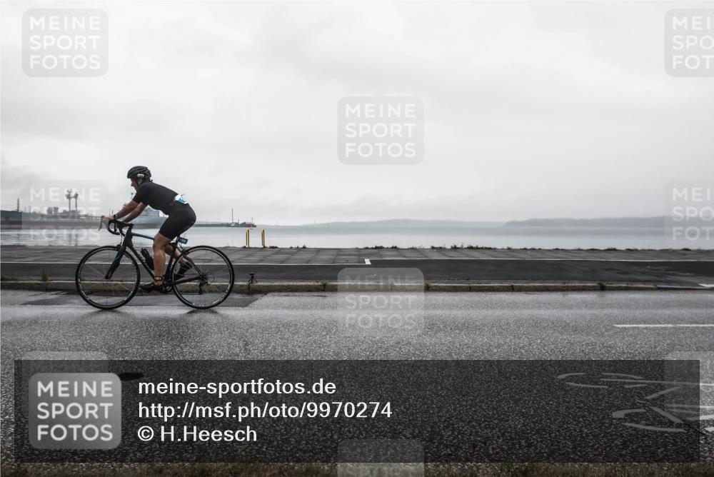 16.08.2026 - KN Förde Triathlon 2026 H.Heesch http://msf.ph/oto/9970274 16.08.2026 09:57:51 Radfahren 161, 238, 246 meine-sportfotos.de