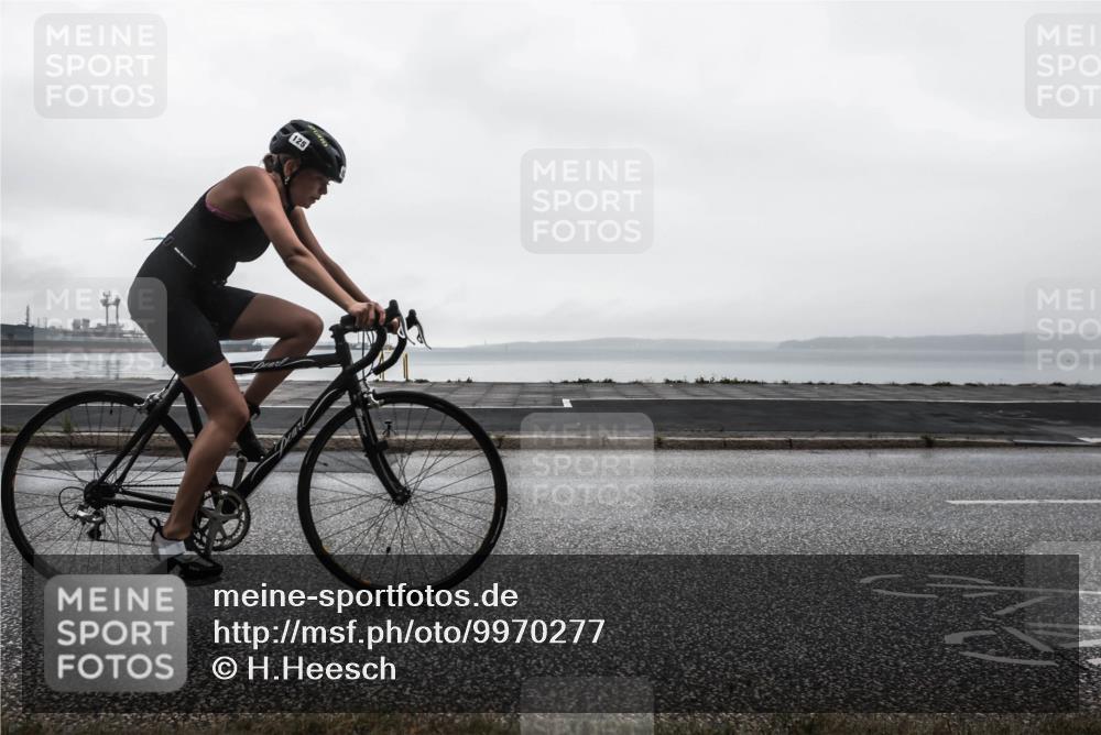 16.08.2026 - KN Förde Triathlon 2026 H.Heesch http://msf.ph/oto/9970277 16.08.2026 09:57:55 Radfahren 238 meine-sportfotos.de