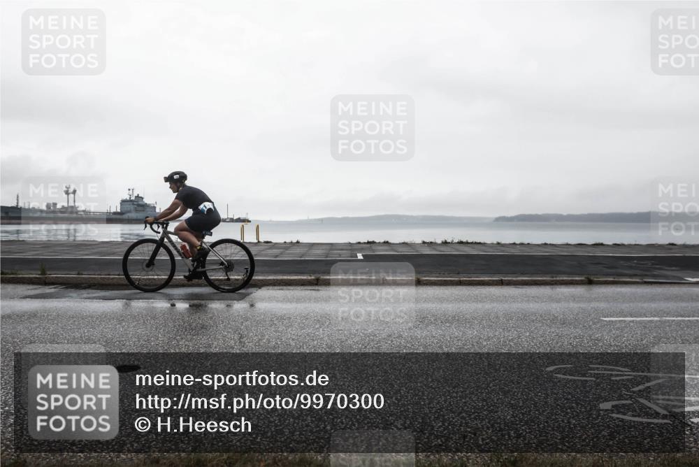 16.08.2026 - KN Förde Triathlon 2026 H.Heesch http://msf.ph/oto/9970300 16.08.2026 09:59:01 Radfahren 138, 174, 254 meine-sportfotos.de