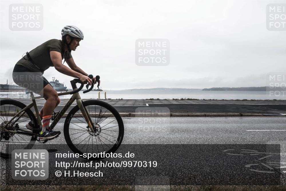 16.08.2026 - KN Förde Triathlon 2026 H.Heesch http://msf.ph/oto/9970319 16.08.2026 09:59:47 Radfahren 103, 266 meine-sportfotos.de