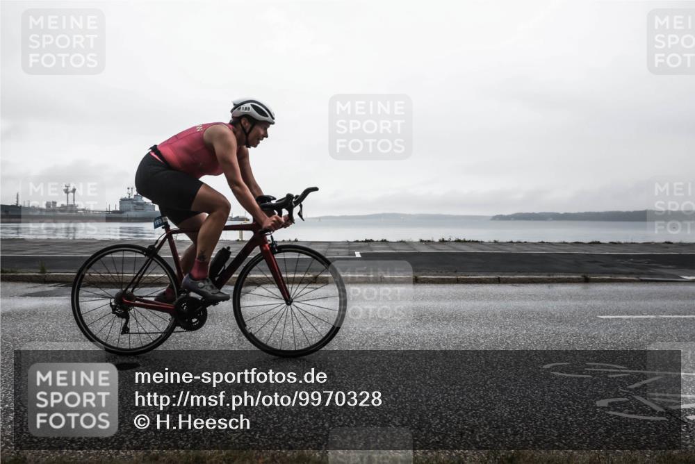 16.08.2026 - KN Förde Triathlon 2026 H.Heesch http://msf.ph/oto/9970328 16.08.2026 10:00:15 Radfahren 123, 215 meine-sportfotos.de