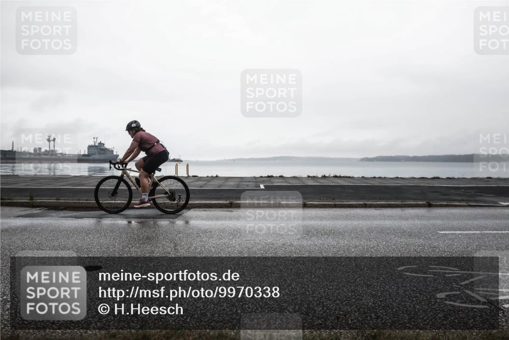 16.08.2026 - KN Förde Triathlon 2026 H.Heesch http://msf.ph/oto/9970338 16.08.2026 10:00:41 Radfahren 242, 246 meine-sportfotos.de
