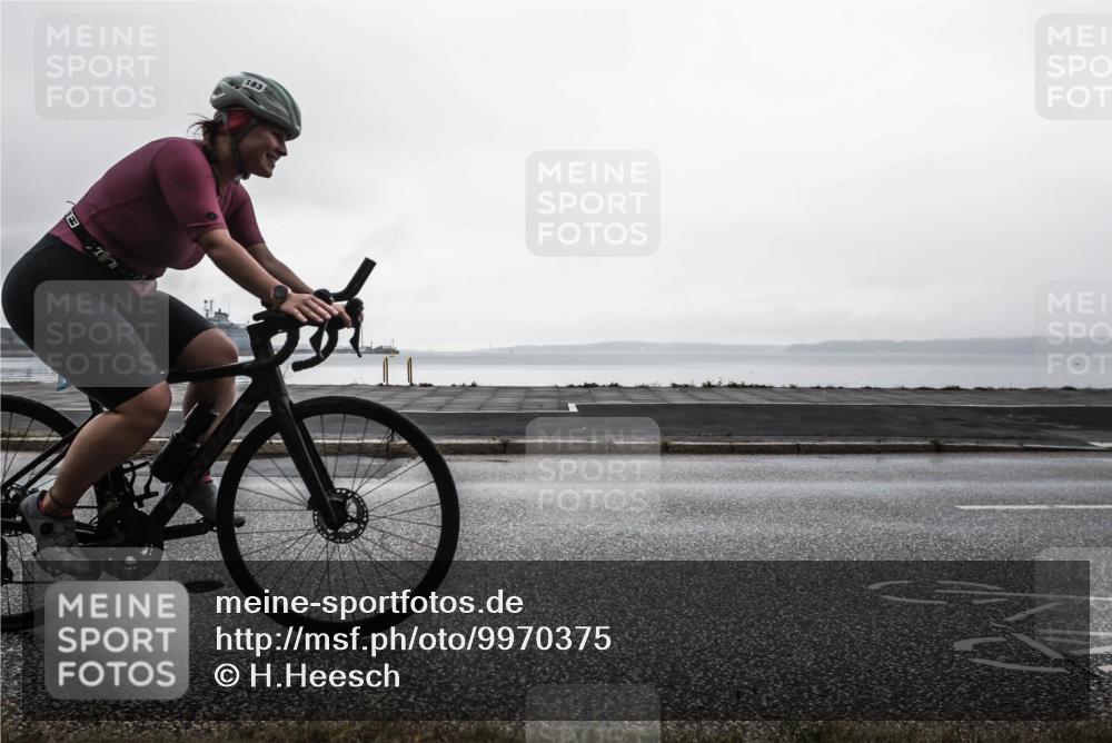 16.08.2026 - KN Förde Triathlon 2026 H.Heesch http://msf.ph/oto/9970375 16.08.2026 10:02:37 Radfahren 126 meine-sportfotos.de