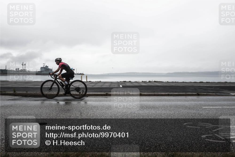 16.08.2026 - KN Förde Triathlon 2026 H.Heesch http://msf.ph/oto/9970401 16.08.2026 10:03:48 Radfahren 203, 235 meine-sportfotos.de