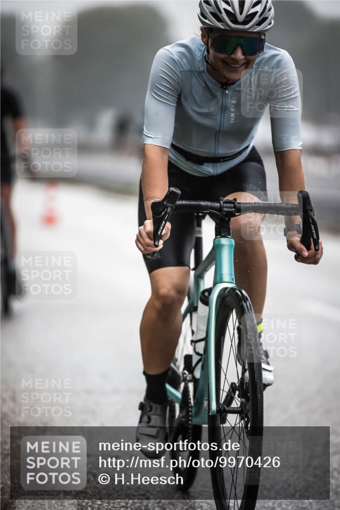 16.08.2026 - KN Förde Triathlon 2026 H.Heesch http://msf.ph/oto/9970426 16.08.2026 09:50:59 Radfahren 103, 127, 176, 179, 181, 204 meine-sportfotos.de