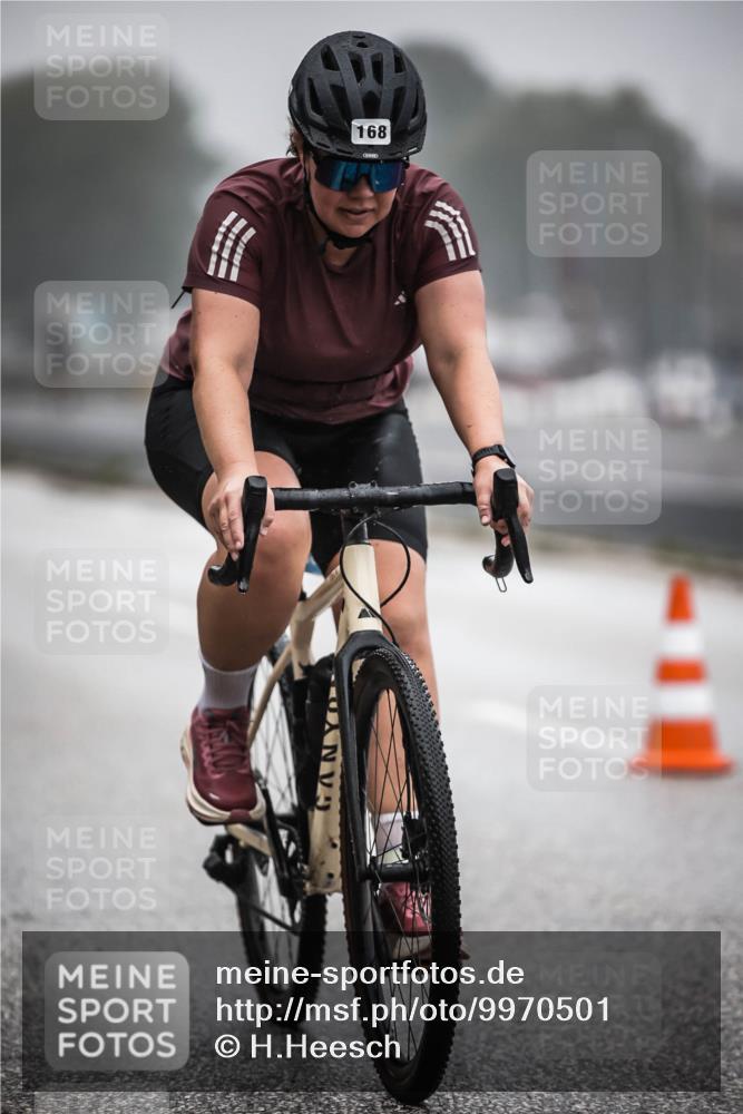 16.08.2026 - KN Förde Triathlon 2026 H.Heesch http://msf.ph/oto/9970501 16.08.2026 09:51:26 Radfahren 168, 177 meine-sportfotos.de