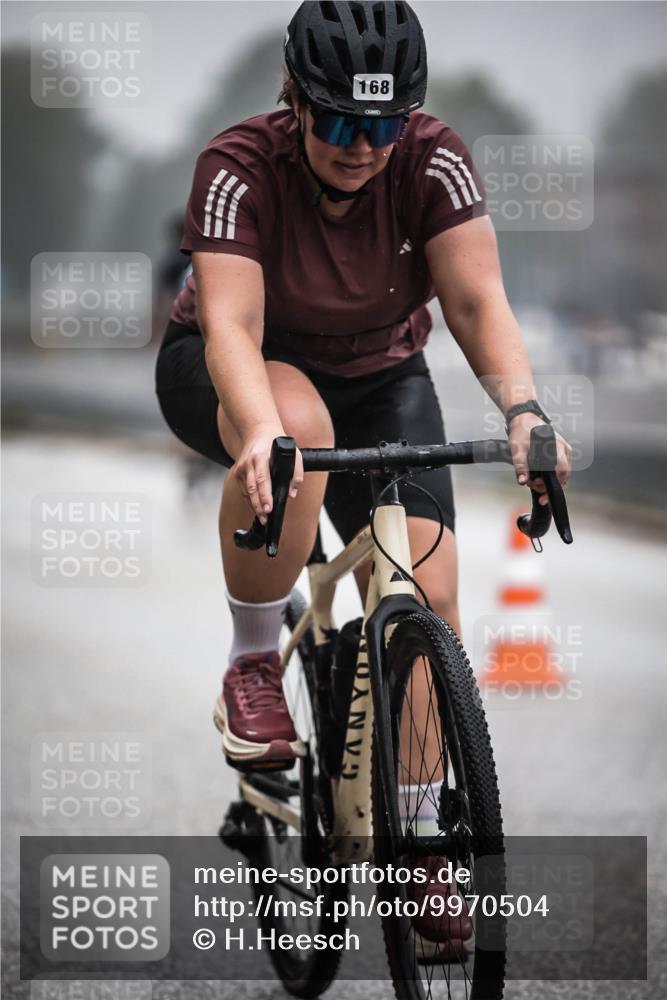 16.08.2026 - KN Förde Triathlon 2026 H.Heesch http://msf.ph/oto/9970504 16.08.2026 09:51:26 Radfahren 168, 177 meine-sportfotos.de