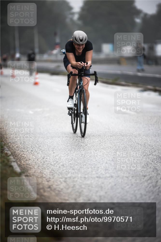 16.08.2026 - KN Förde Triathlon 2026 H.Heesch http://msf.ph/oto/9970571 16.08.2026 09:54:35 Radfahren 135, 232, 264 meine-sportfotos.de