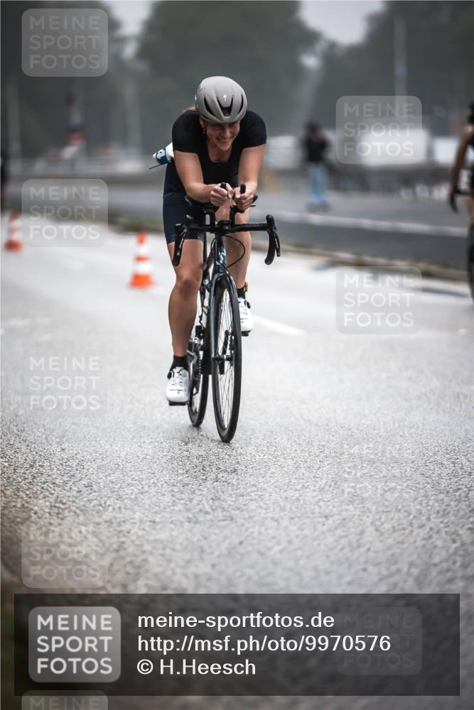 16.08.2026 - KN Förde Triathlon 2026 H.Heesch http://msf.ph/oto/9970576 16.08.2026 09:54:35 Radfahren 135, 232, 264 meine-sportfotos.de
