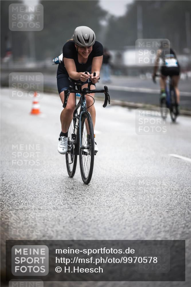 16.08.2026 - KN Förde Triathlon 2026 H.Heesch http://msf.ph/oto/9970578 16.08.2026 09:54:35 Radfahren 135, 232, 264 meine-sportfotos.de