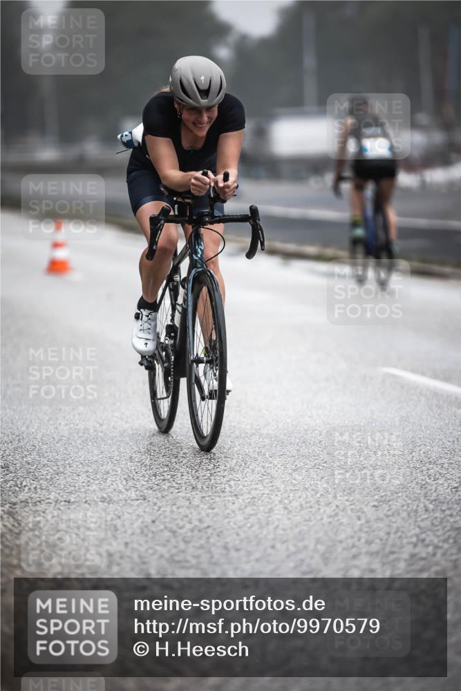 16.08.2026 - KN Förde Triathlon 2026 H.Heesch http://msf.ph/oto/9970579 16.08.2026 09:54:35 Radfahren 135, 232, 264 meine-sportfotos.de