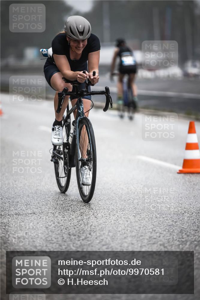 16.08.2026 - KN Förde Triathlon 2026 H.Heesch http://msf.ph/oto/9970581 16.08.2026 09:54:36 Radfahren 135, 232, 264 meine-sportfotos.de