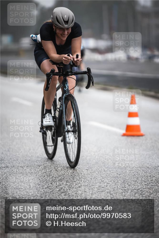 16.08.2026 - KN Förde Triathlon 2026 H.Heesch http://msf.ph/oto/9970583 16.08.2026 09:54:36 Radfahren 135, 232, 264 meine-sportfotos.de