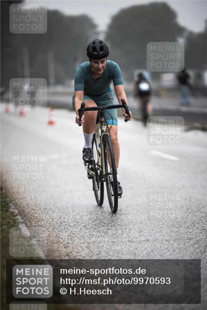 16.08.2026 - KN Förde Triathlon 2026 H.Heesch http://msf.ph/oto/9970593 16.08.2026 09:54:38 Radfahren 135, 232 meine-sportfotos.de