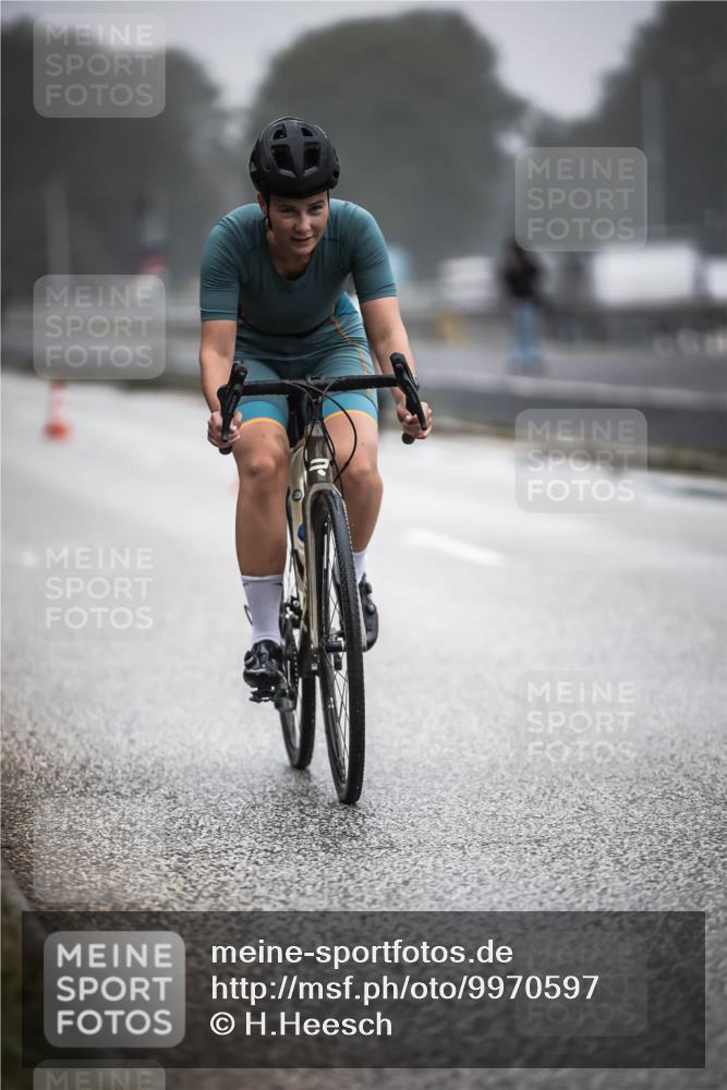 16.08.2026 - KN Förde Triathlon 2026 H.Heesch http://msf.ph/oto/9970597 16.08.2026 09:54:38 Radfahren 135, 232 meine-sportfotos.de