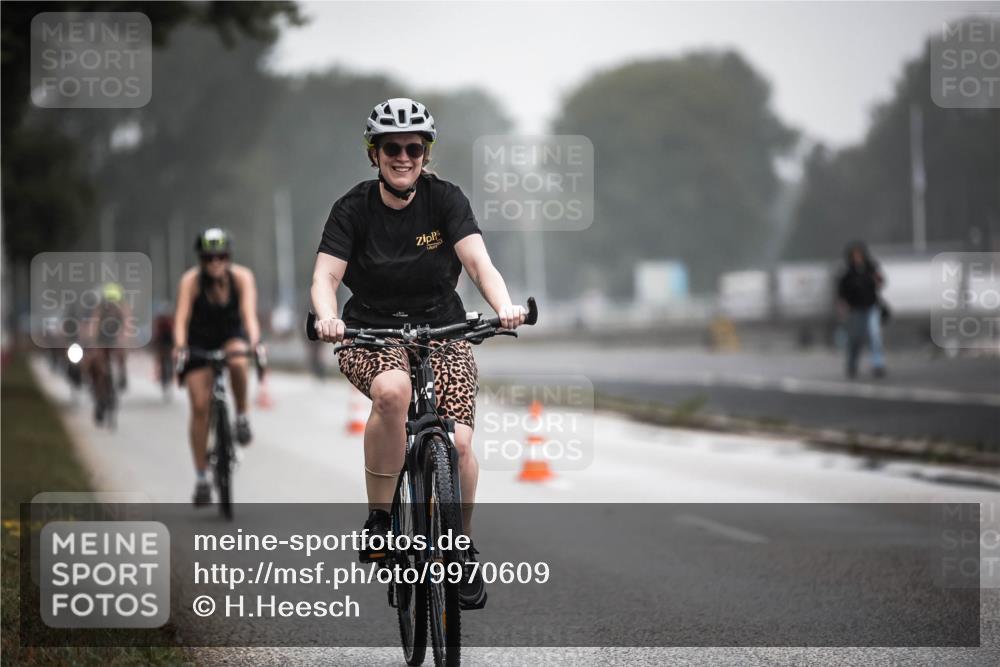 16.08.2026 - KN Förde Triathlon 2026 H.Heesch http://msf.ph/oto/9970609 16.08.2026 09:54:45 Radfahren 128, 132 meine-sportfotos.de