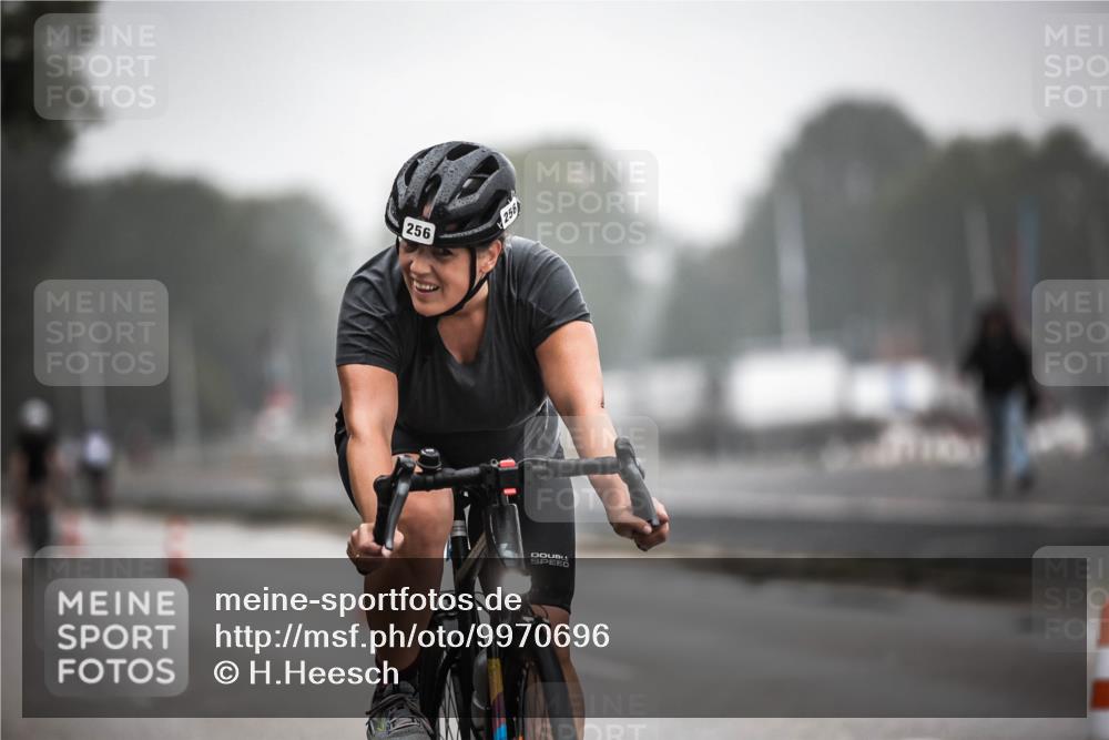 16.08.2026 - KN Förde Triathlon 2026 H.Heesch http://msf.ph/oto/9970696 16.08.2026 09:54:56 Radfahren 193, 199, 205, 247, 256 meine-sportfotos.de