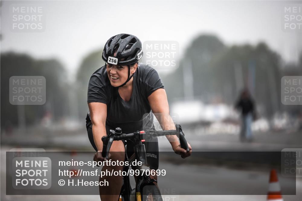 16.08.2026 - KN Förde Triathlon 2026 H.Heesch http://msf.ph/oto/9970699 16.08.2026 09:54:56 Radfahren 193, 199, 205, 247, 256 meine-sportfotos.de