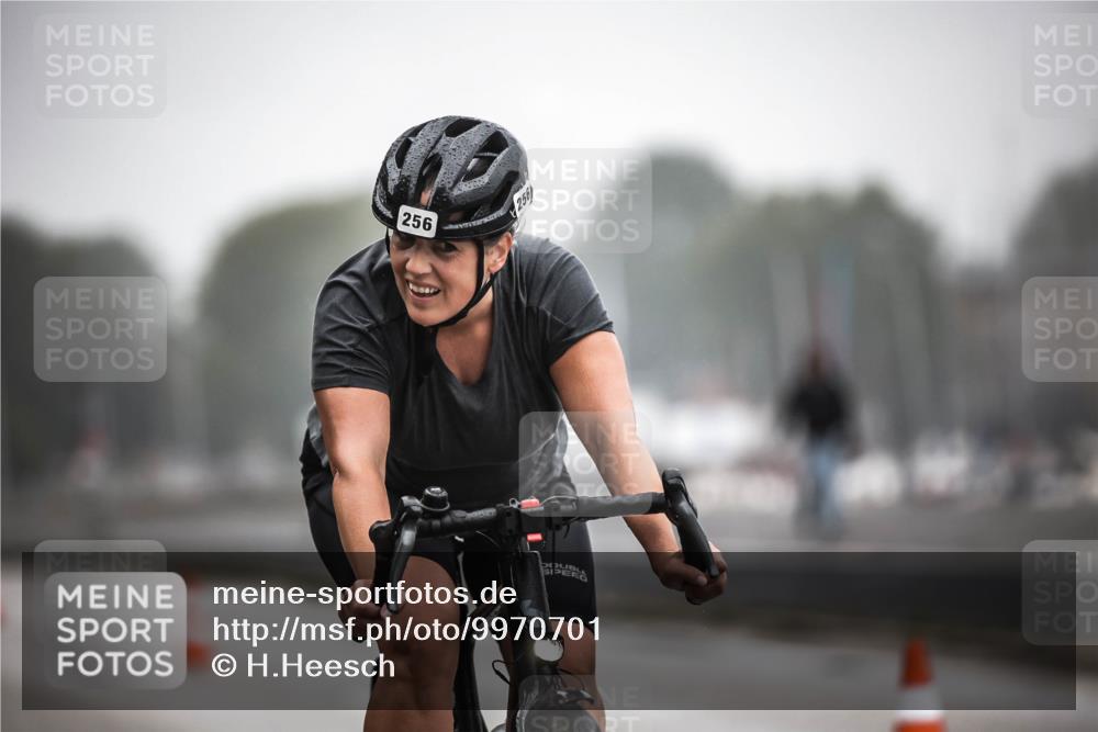 16.08.2026 - KN Förde Triathlon 2026 H.Heesch http://msf.ph/oto/9970701 16.08.2026 09:54:56 Radfahren 193, 199, 205, 247, 256 meine-sportfotos.de